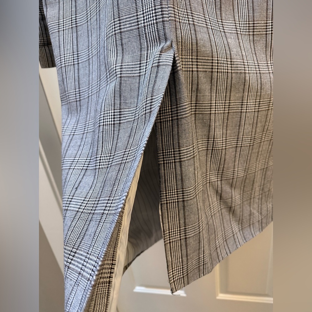 Maxi Plaid Blazer - Picture 6 of 10